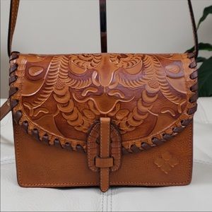 NWT Patricia Nash crossbody / wristlet